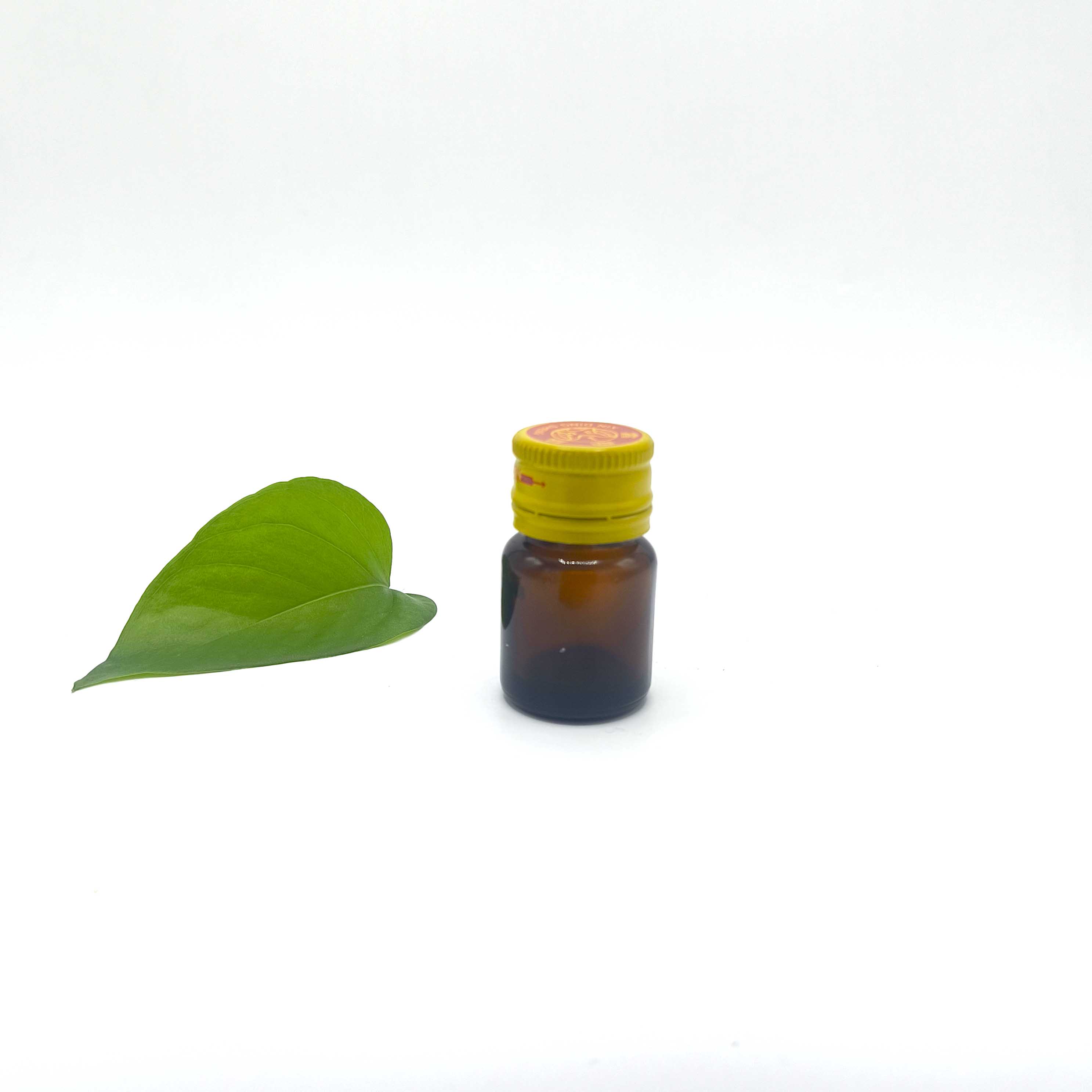 Стъклена бутилка с перорална течност от 5 ml